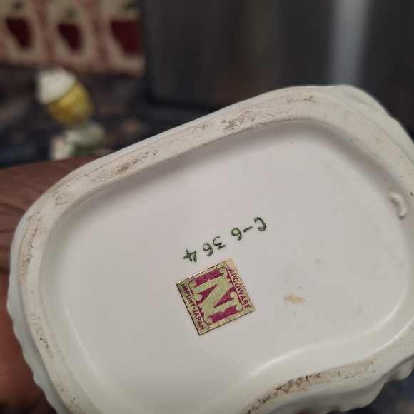 Vintage Napco Ceramic Victorian Ladies In Fancy Dresses And Bonnets Planters - Picture 7 of 13